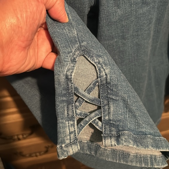 Capris - Picture 3 of 3